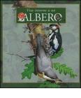 Vita intorno a un albero. Con poster