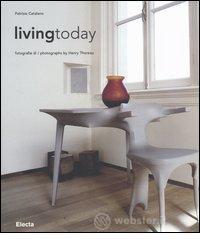 Living today. Ediz. italiana e inglese