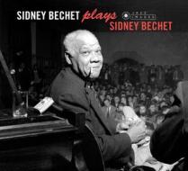 Plays sidney bechet