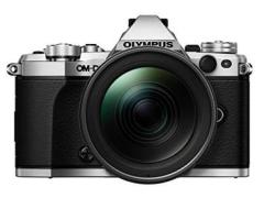 Olympus OM-D E-M5 Mark II Kit, Fotocamera di Sistema Micro Quattro Terzi (16,1 MP, Stabilizzatore d'Immagine a 5 Assi, Mirino Elettronico) e Obiettivo M.Zuiko 12-40mm PRO Universal Zoom, Argento/Nero (AZ)