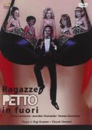 Ragazze Petto In Fuori
